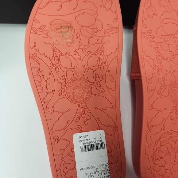 Versace Palazzo Pool Slides size 36.5 - Picture 8 of 12
